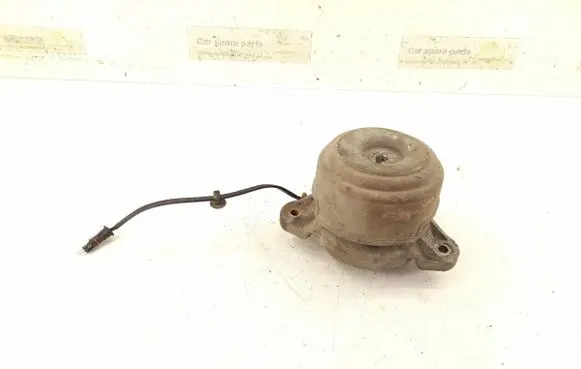 Engine mount bracket