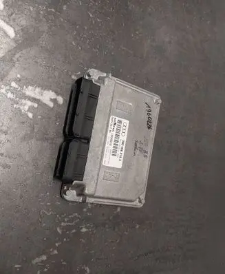 Audi A4 S4 B5 8D Engine control unit/module 3B0906018A 5WP4331205