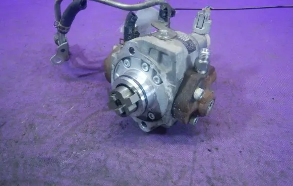 Mitsubishi Lancer VIII Fuel injection high pressure pump 2940000991