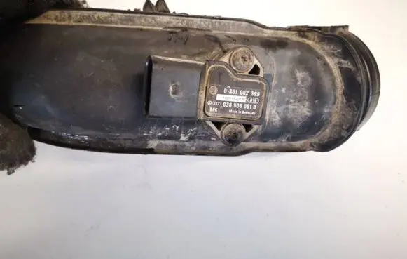 Skoda Yeti (5L) Air pressure sensor 0281002399 038906051b
