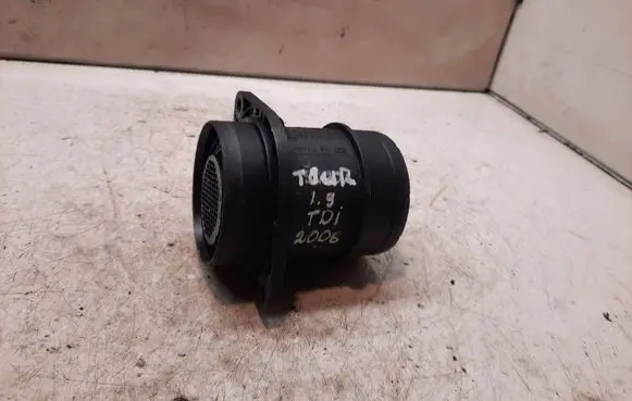 Volkswagen Touran I Mass air flow meter 038906461B 0281002531