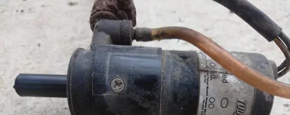 Jaguar XJ X40 Windscreen/windshield washer pump