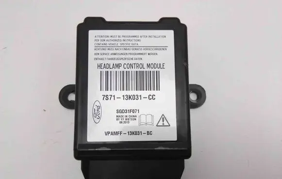 Ford Kuga II Light module LCM 7S7113K031CC