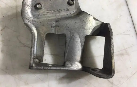 Mercedes-Benz Sprinter W906 EGR valve cooler bracket A6510981639