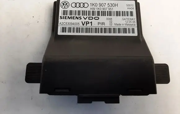 Volkswagen Golf V Gateway control module 1K0907530H