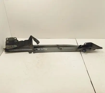 Fender mounting bracket