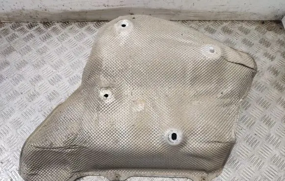 Audi A8 S8 D4 4H Heat shield in engine bay 4H0825712C