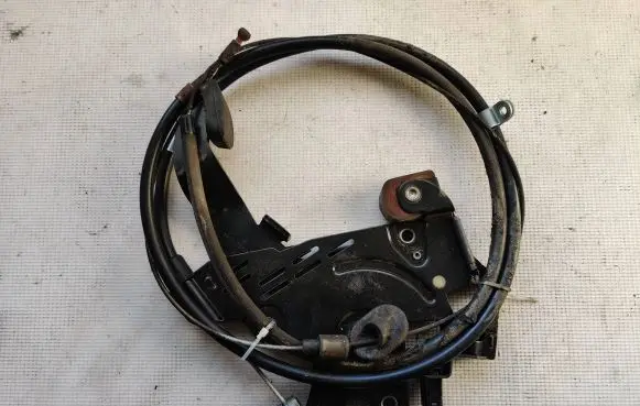 Mercedes-Benz Vito Viano W639 Hand brake release handle A6394201385