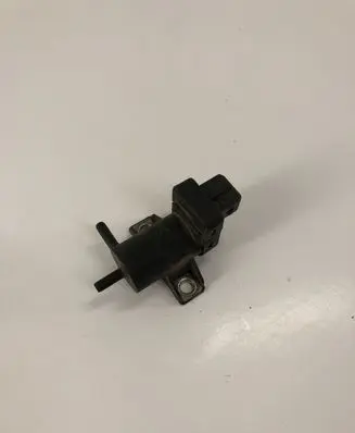 Renault Laguna III Vacuum valve 8200762162