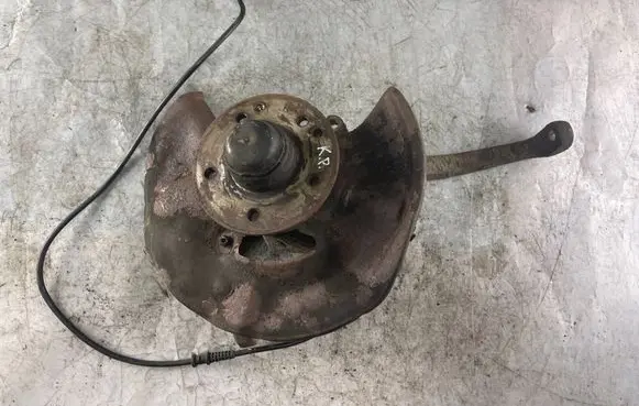 Mercedes-Benz C W202 Front wheel hub spindle knuckle