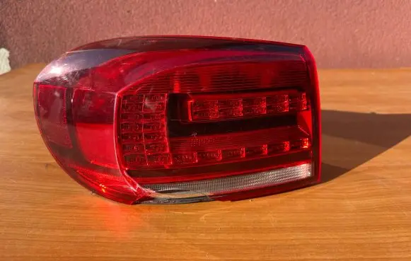 Volkswagen Tiguan Rear/tail lights 5N0945207