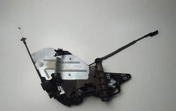 Volvo S80 Rear door lock 30661075