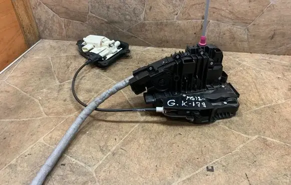 Mercedes-Benz GL X166 Rear door lock A2227301135