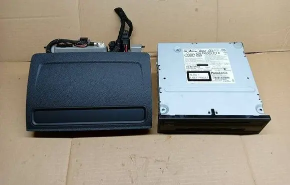 Audi A3 S3 8V Navigation unit CD/DVD player 8V0035874B