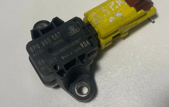 Audi A3 S3 A3 Sportback 8P Airbag deployment crash/impact sensor 8P0955557
