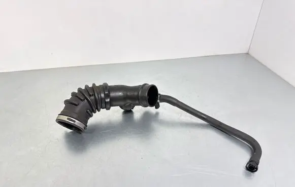 Jeep Grand Cherokee Turbo air intake inlet pipe/hose 68088275AB