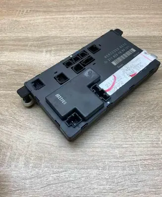 Mercedes-Benz E W211 Door control unit/module 2118201685 355556USED