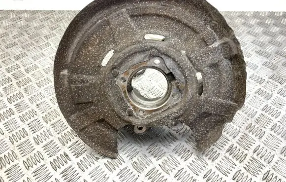 BMW 5 F10 F11 Rear wheel hub 678490101 6793770