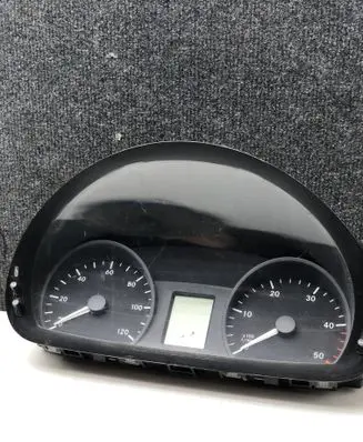 Speedometer (instrument cluster)