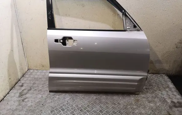 Mitsubishi Pajero Front door