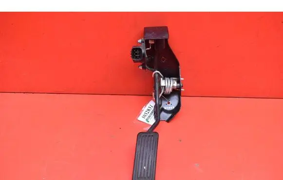 Toyota Avensis Verso Accelerator throttle pedal 89281-52021