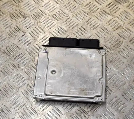 BMW 1 E81 E87 Engine control unit/module 1039S23979 7809216