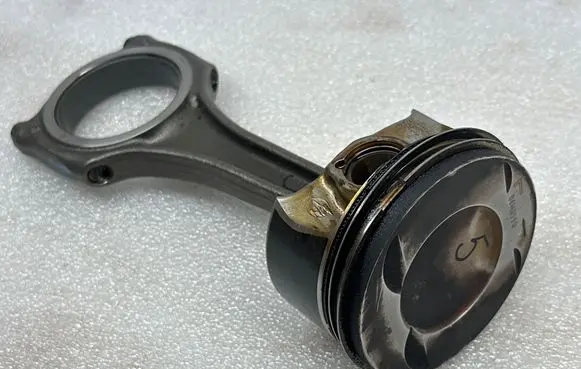 Audi A4 S4 B9 Piston with connecting rod 06M099G