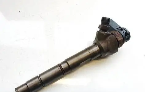 Fuel injector