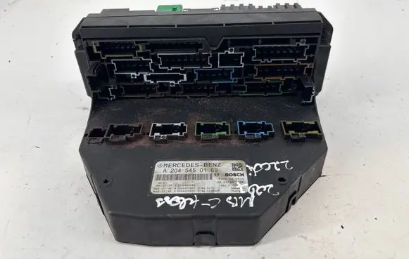 Mercedes-Benz C W204 SAM control unit A2045450169 A2044423900 A2045450569