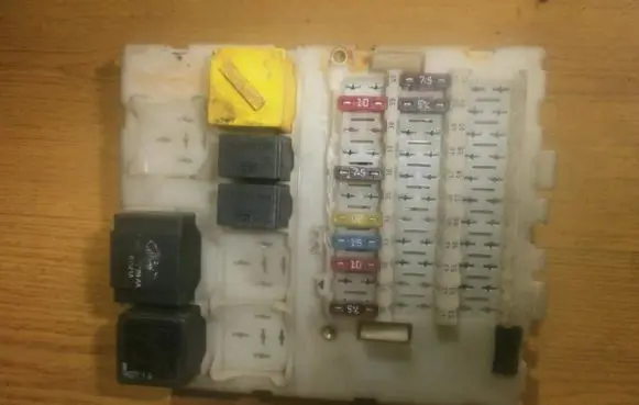 Ford Focus Fuse box set 98ag14a073ch