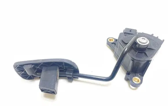Nissan Note (E11) Accelerator throttle pedal 18002AX700 0136B 11041