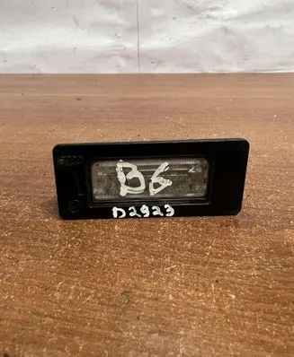 Volkswagen PASSAT B6 Number plate light 8T0943021 D2923
