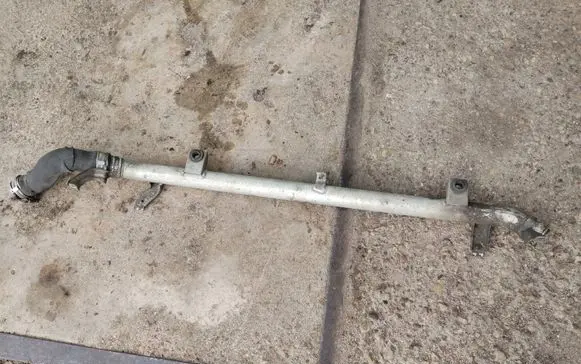 Intercooler hose/pipe