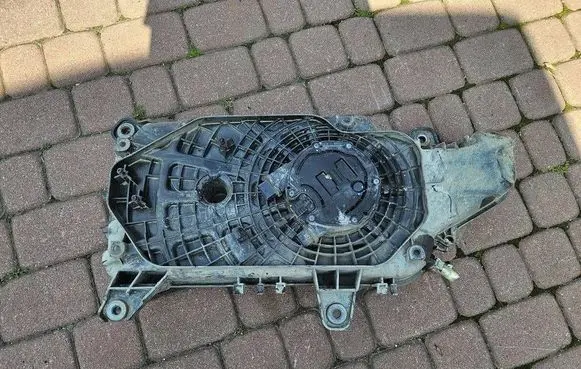 Opel Astra K AdBlue liquid reservoir 84689536-