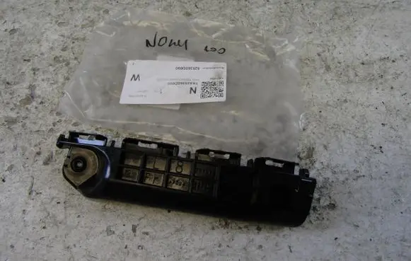 Toyota Yaris Front bumper mounting bracket 525360D090