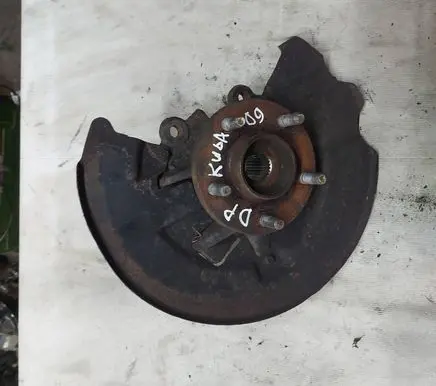 Ford Kuga I Front wheel hub 8v413k170