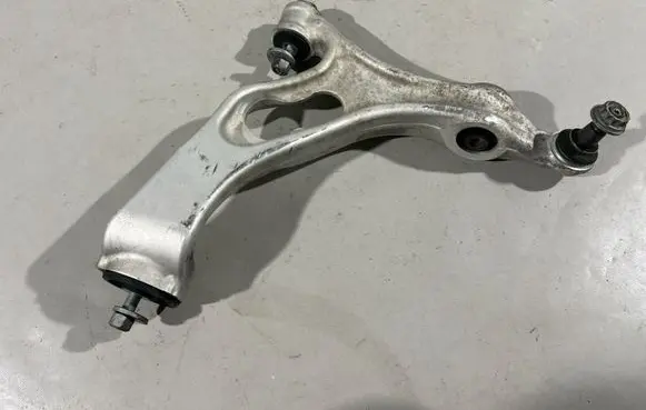 Volkswagen Touareg II Front lower control arm/wishbone WHT001938 7P0407151E 7P0407151C