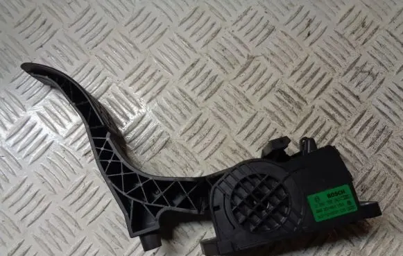 Skoda Fabia Mk2 (5J) Accelerator throttle pedal 6Q1721503F