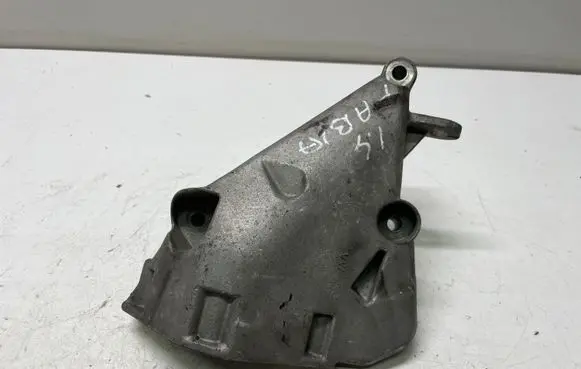 Skoda Fabia Mk2 (5J) Engine mounting bracket 045199207M