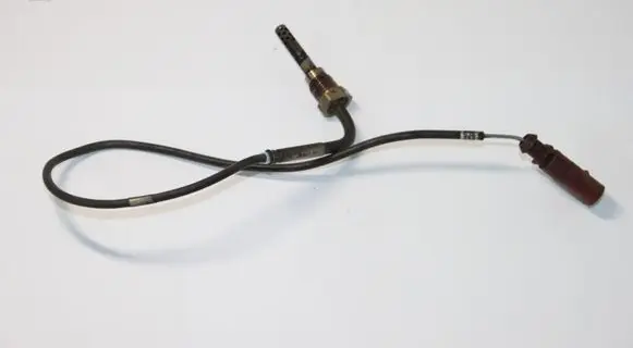 Volkswagen Golf V Exhaust gas temperature sensor 03G906088K