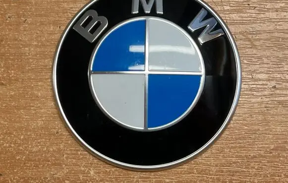 BMW 5 F10 F11 Manufacturers badge/model letters 7057794