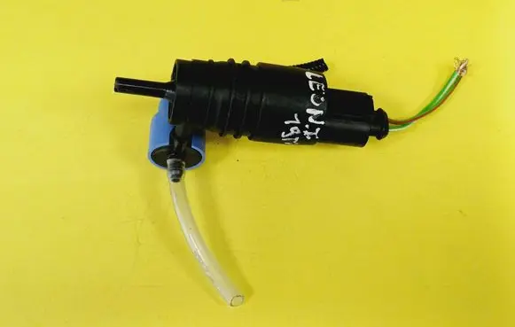 Seat Leon (1P) Windscreen/windshield washer pump 1198500600