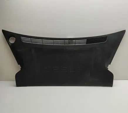 Tesla Model S Wiper trim 106075000E