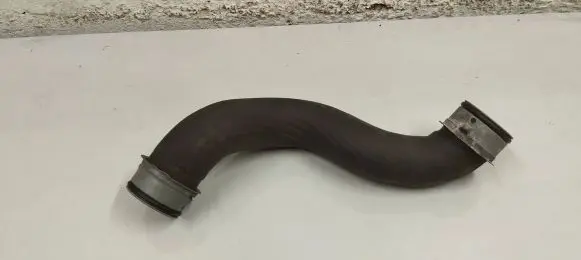Mercedes-Benz E W212 Engine coolant pipe/hose A2045011682