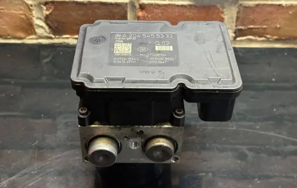 Mercedes-Benz C W204 ABS Pump A2044312412 A2045455332 10021202014