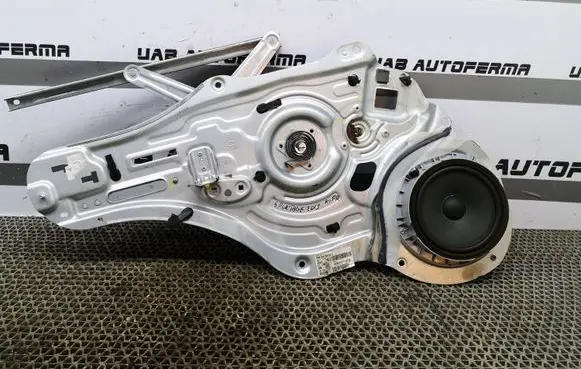 KIA Sportage Front window lifting mechanism without motor 824703U130