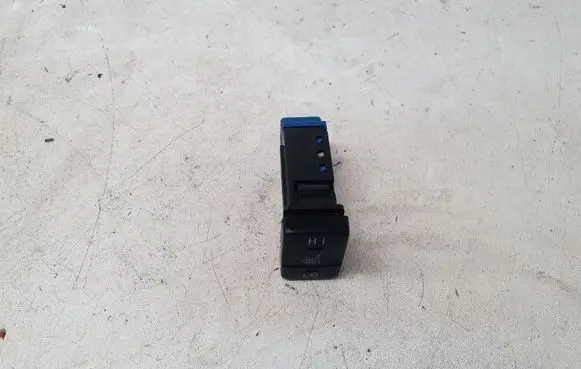 Toyota Auris E180 Seat heating switch 191698