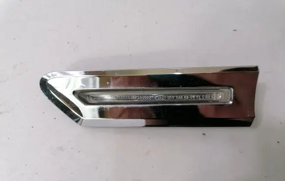 BMW 7 F01 F02 F03 F04 Front fender indicator light 7203371