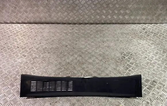 Mitsubishi Outlander Trunk/boot sill cover protection 7240A135