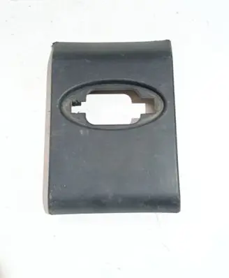 Rear fender molding trim